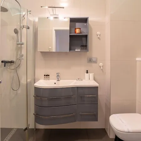 Kosciuszki 83 Comfort Garage & Balcony Properunit Вроцлав